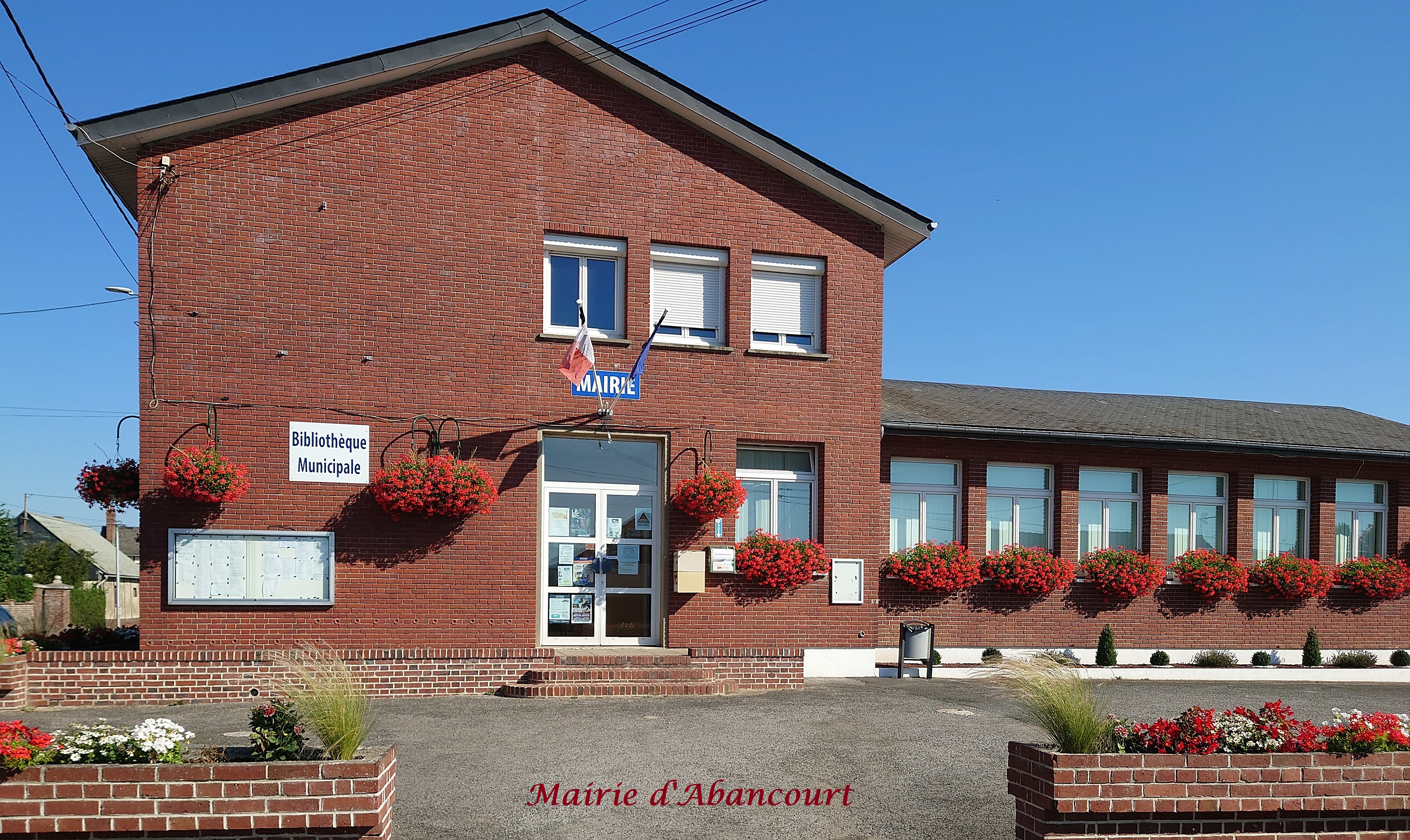 Mairie d_Abancourt.jpg