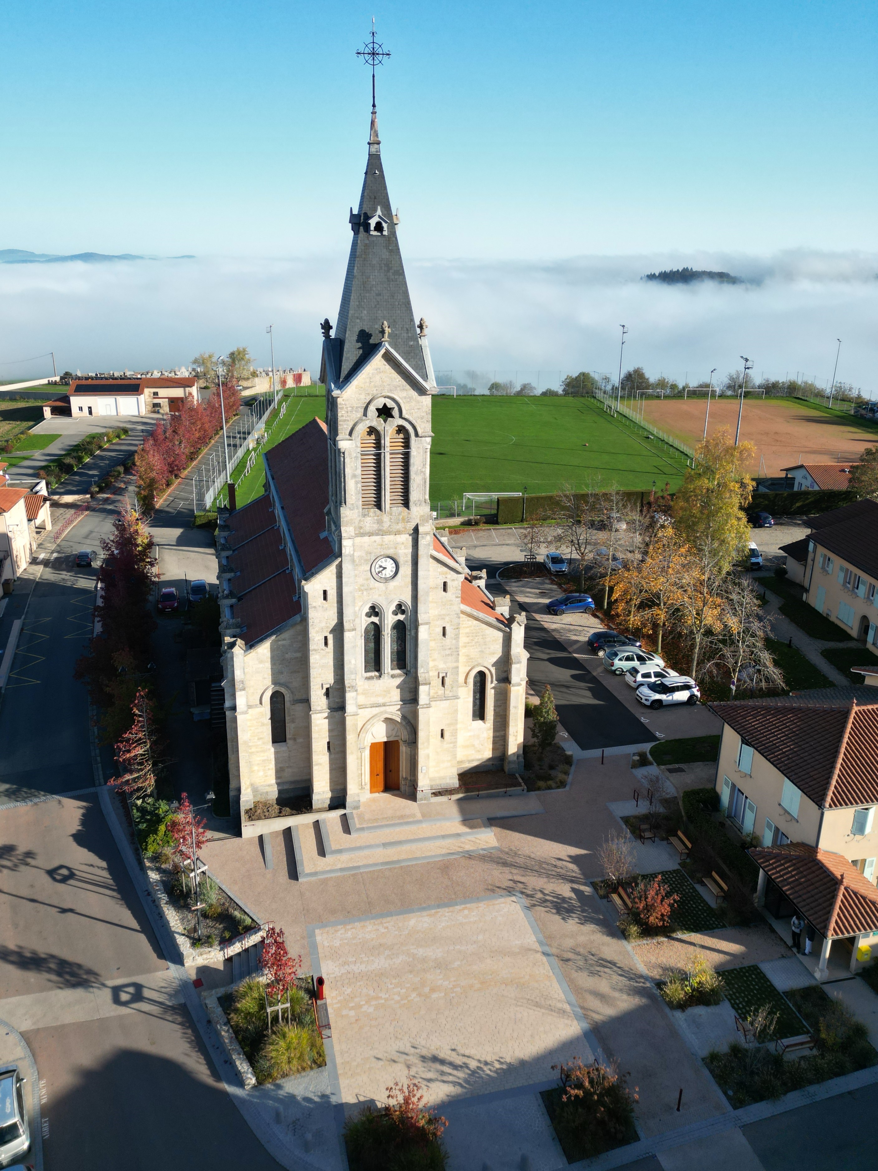 4ème de couverture eglise drone 2024.jpg