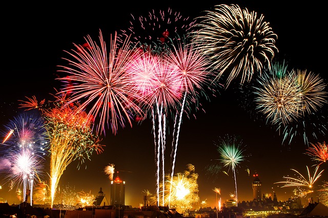 fireworks-1953253_640.jpg