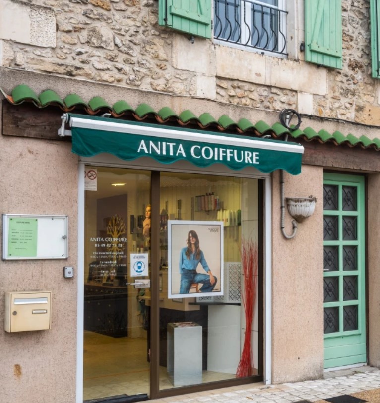 Anita coiffure.jpg