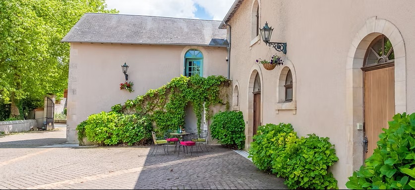 Hub cottage.jpg