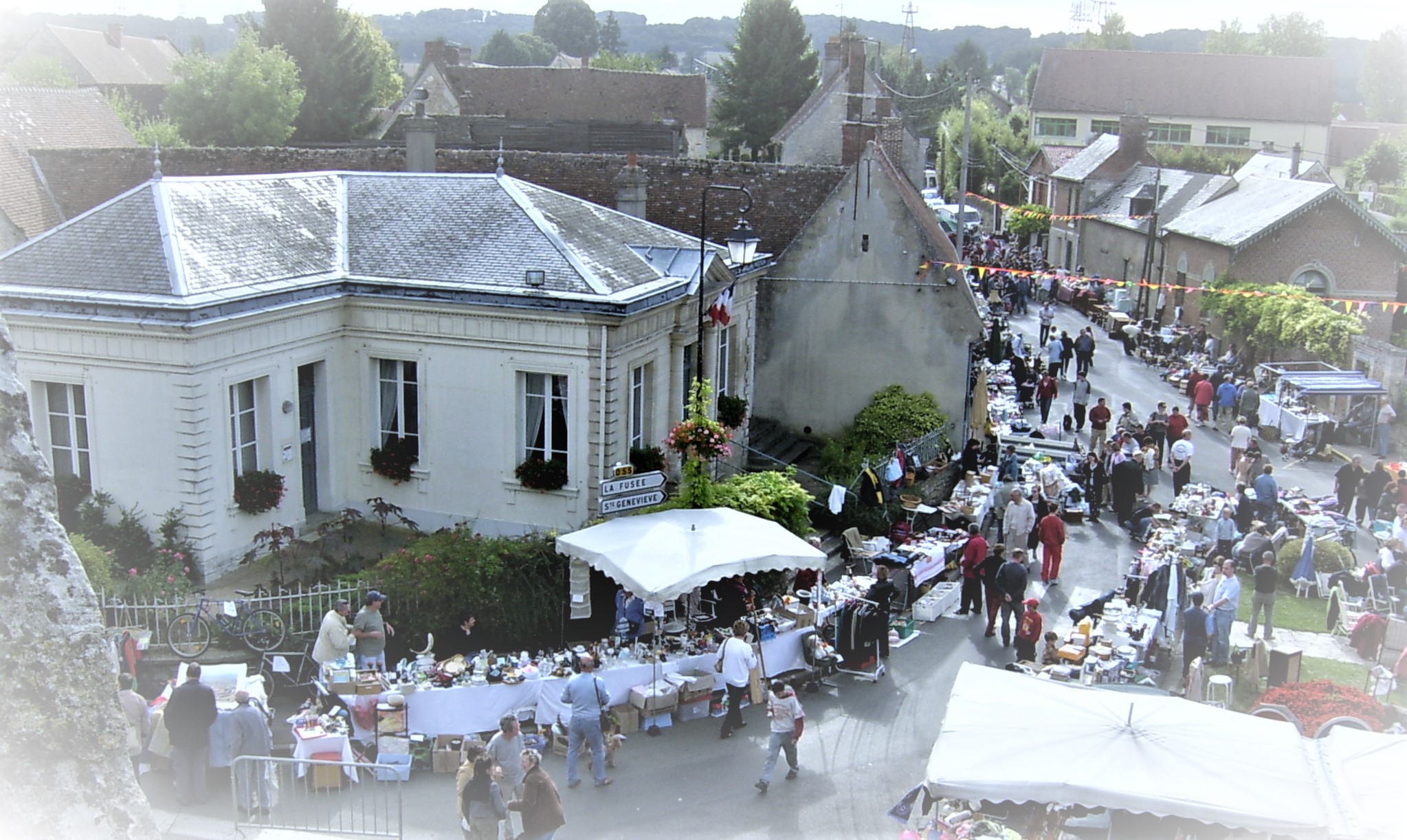 BROCANTE REVUE.jpg