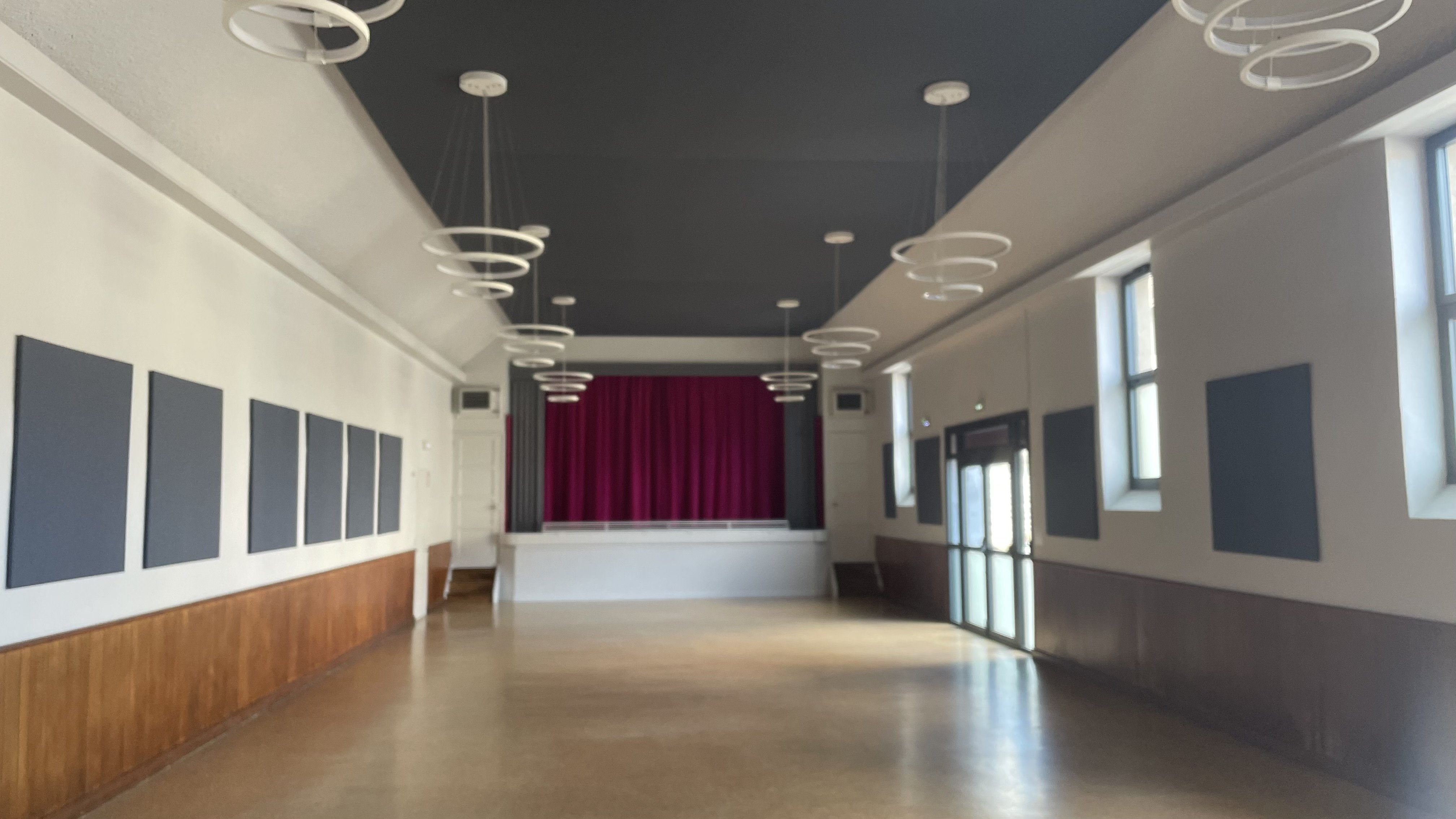 Salle des Fêtes.jpg