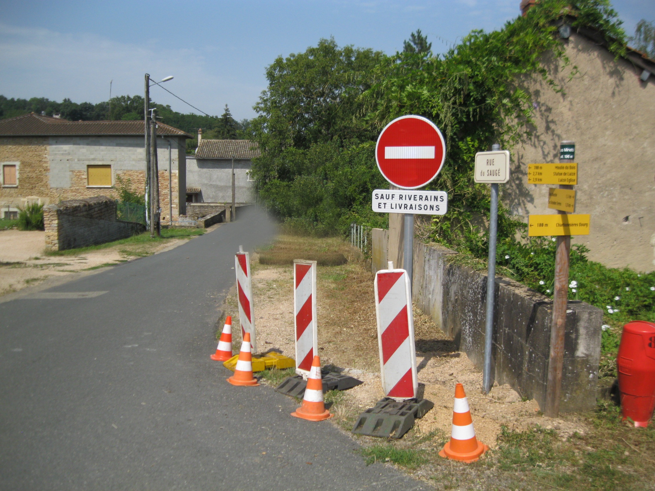 Rue du moulin du bois-sens interdit 3-mod.jpg