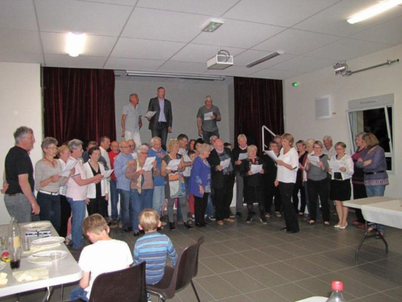 Castelviéjois et châteauviards chantent!.jpg