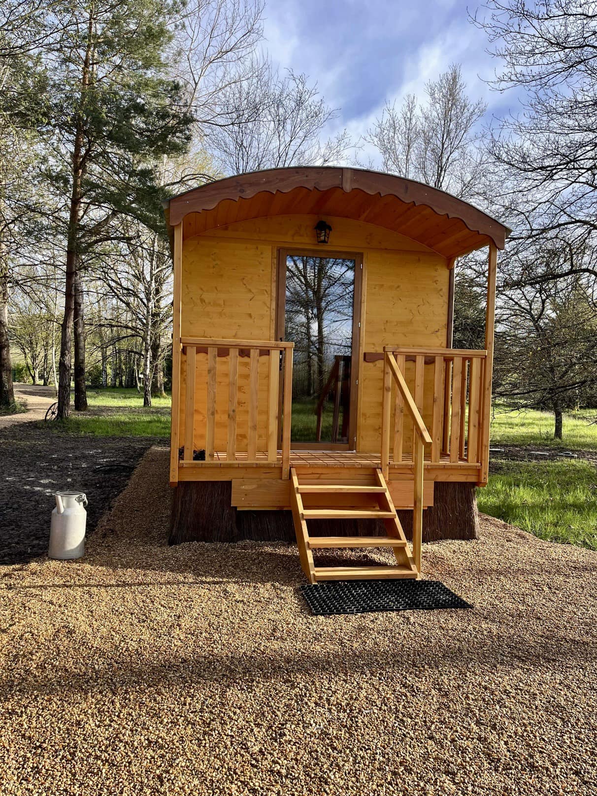 roulotte primaudé 1.jpg