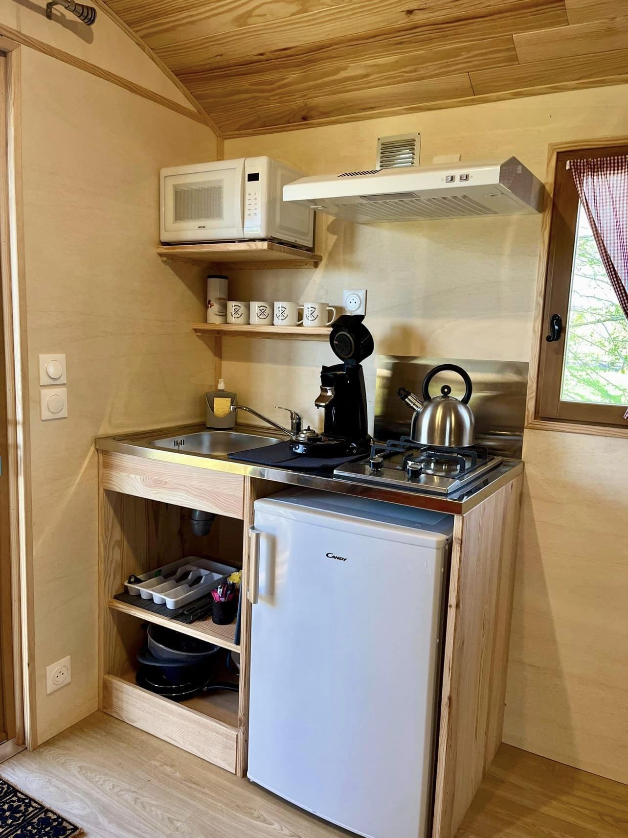 roulotte primaudé 4.jpg