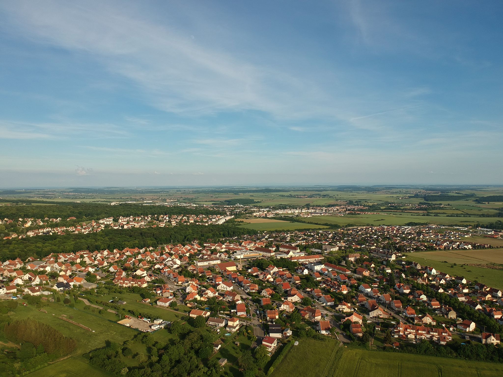 Créhange - vue du ciel 2.jpg