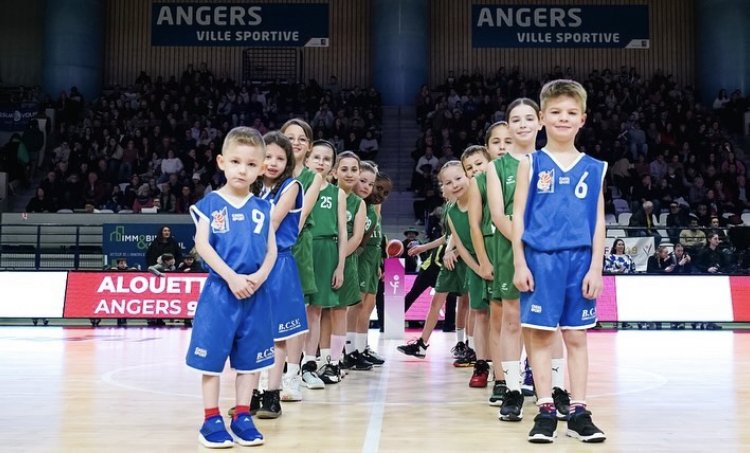 2. Jeunes UFAB.jpg
