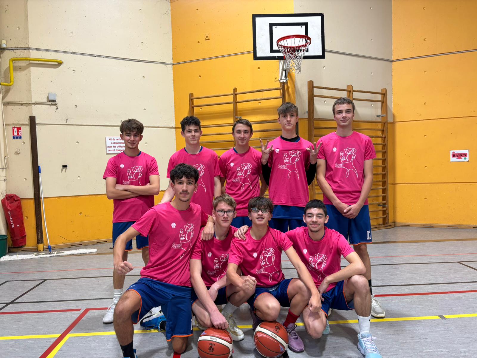 4. U18M Octobre Rose.JPG