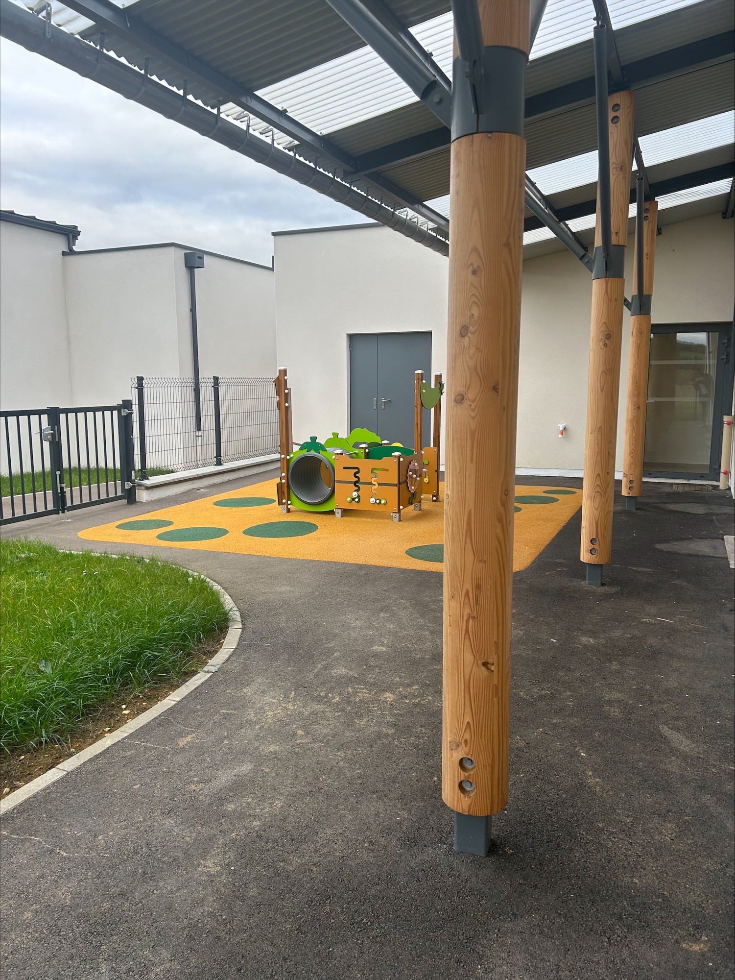 thumbnail_photo crèche sivry 2.jpg