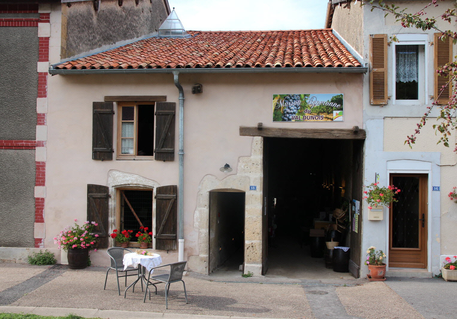 la maison vigneronne murvaux.jpg