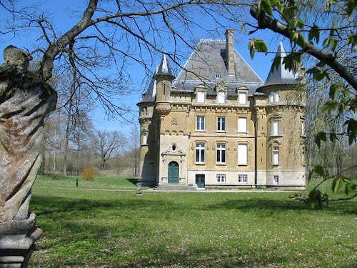 CHATEAU de charmois.jpg