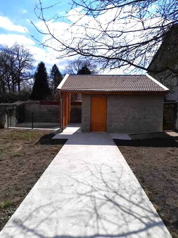 cabanon laneuville éclairci.jpg