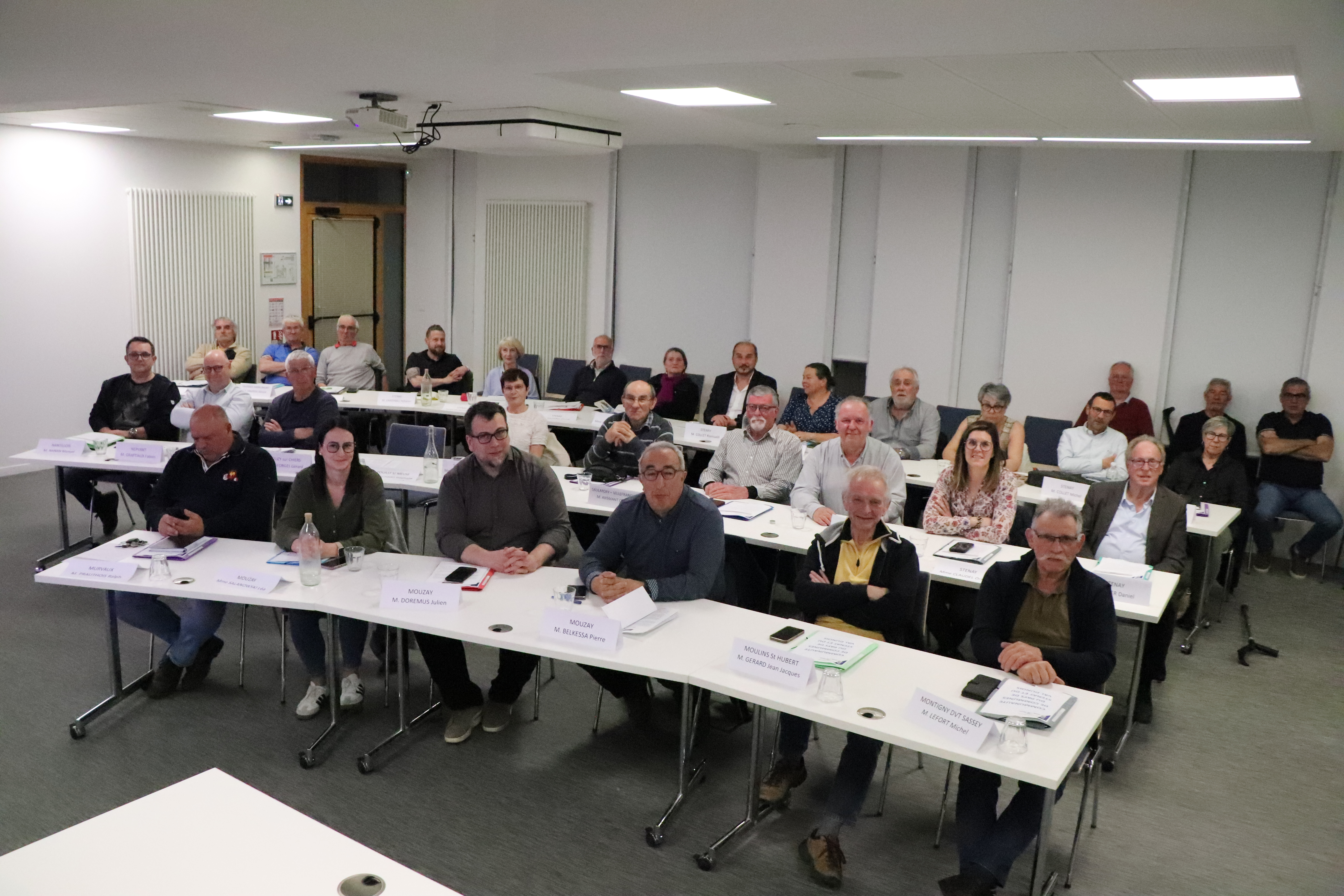 photo-groupe-assemblee1.JPG