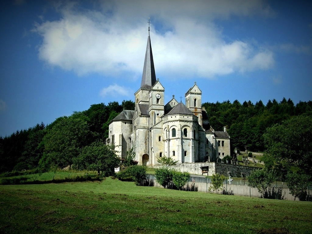 Eglise_Notre-Dame_de_l_Assomption_de_Mont-devant-Sassey.jpg
