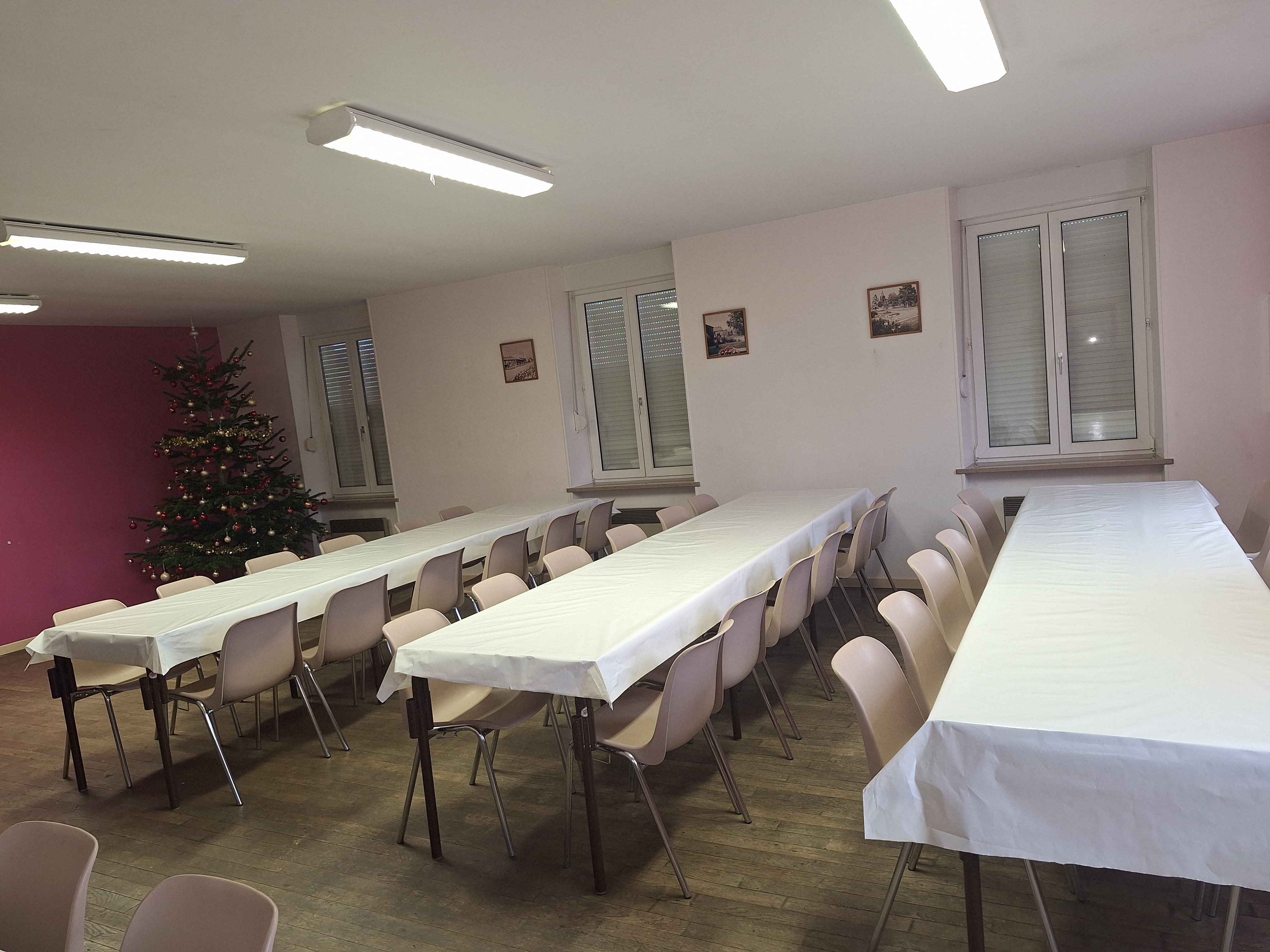SALLE.jpg
