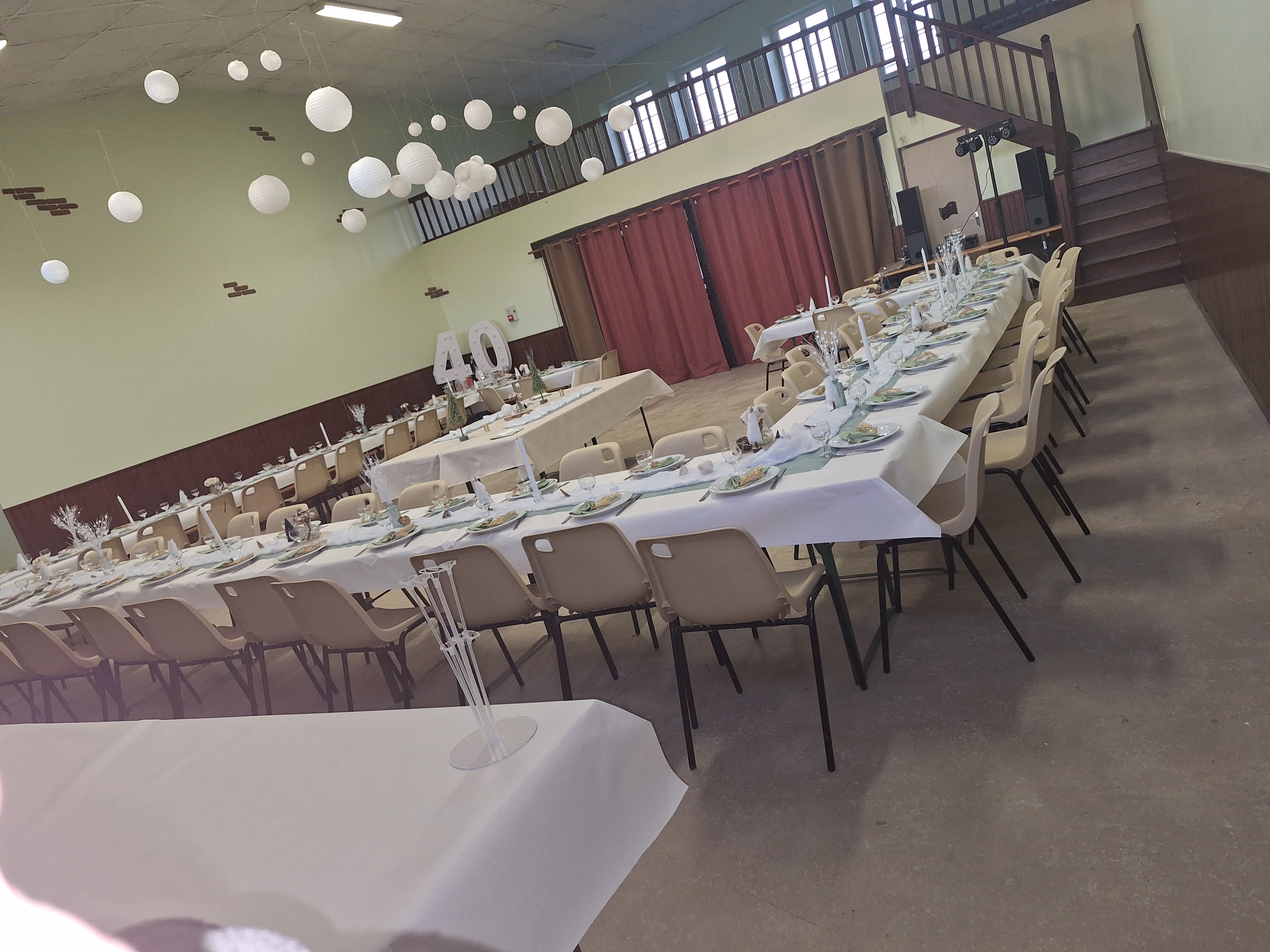 SALLE.jpg