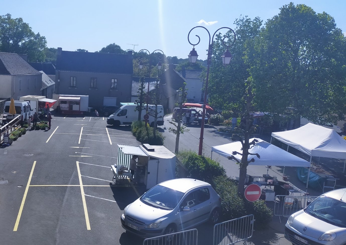 marché printemps 2025.jpg