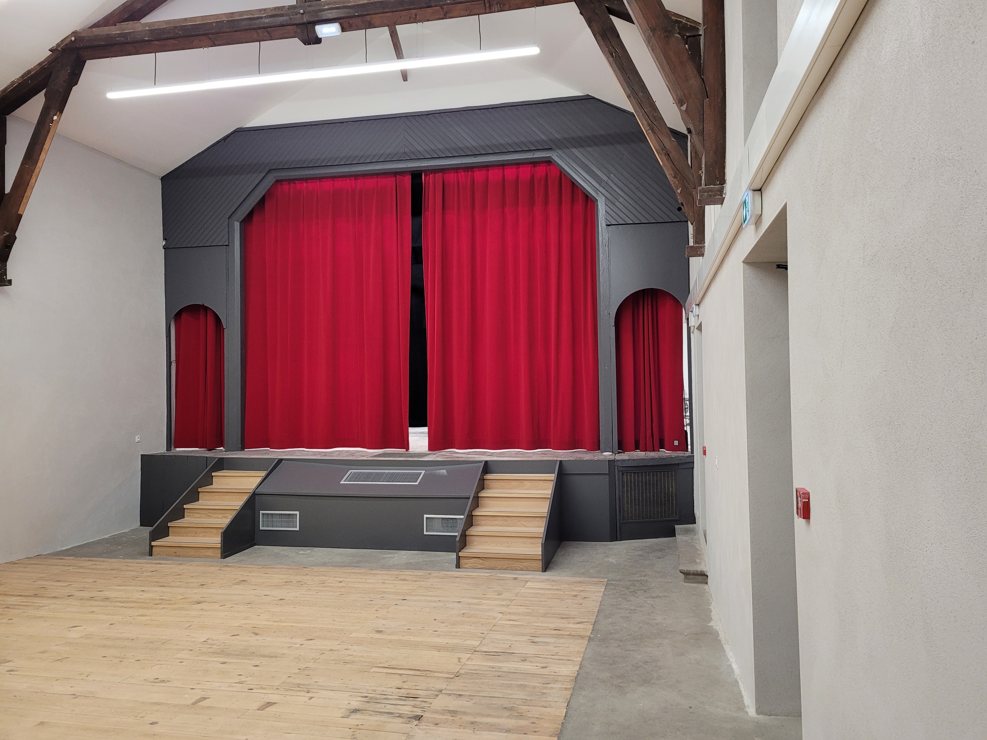 Théâtre intérieur.jpg