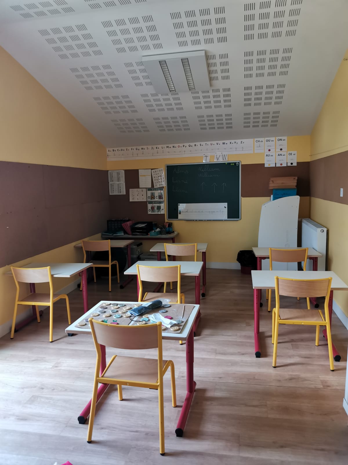 fermeture école.jpg