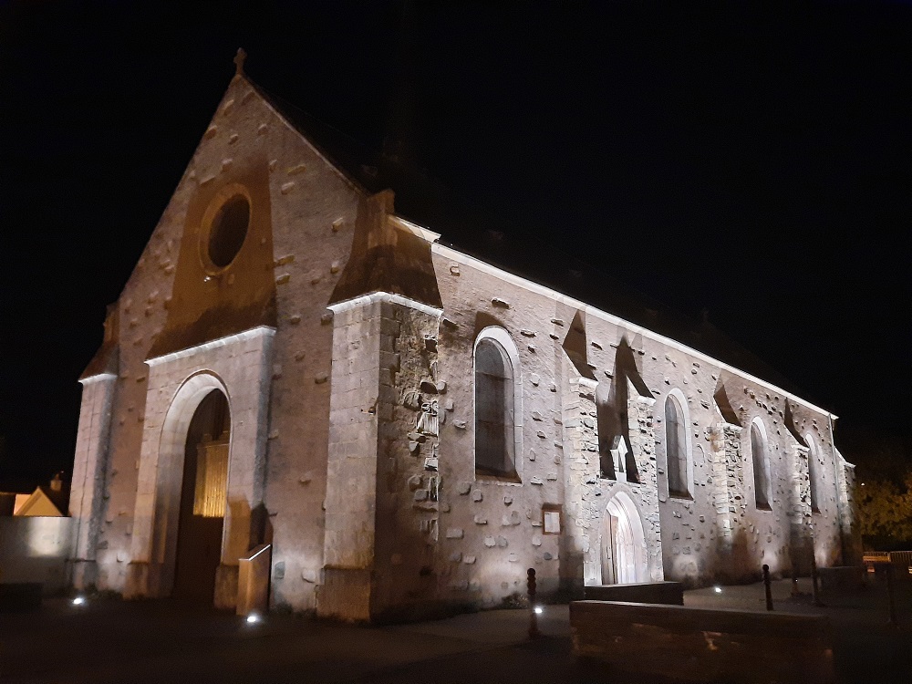 église st laurent de nuit.jpg