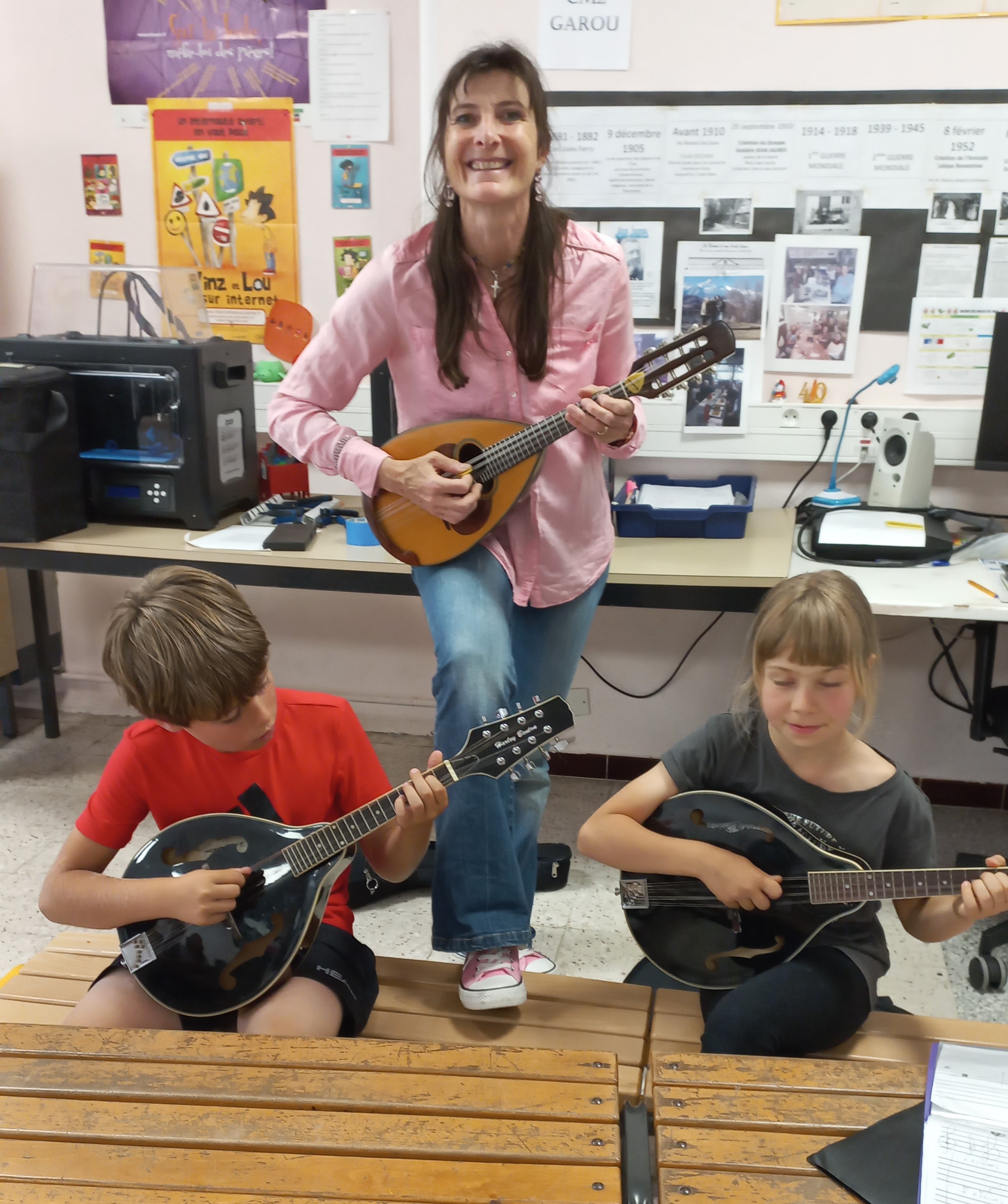 école Rocchi atelier du soir mandoline 1.jpg