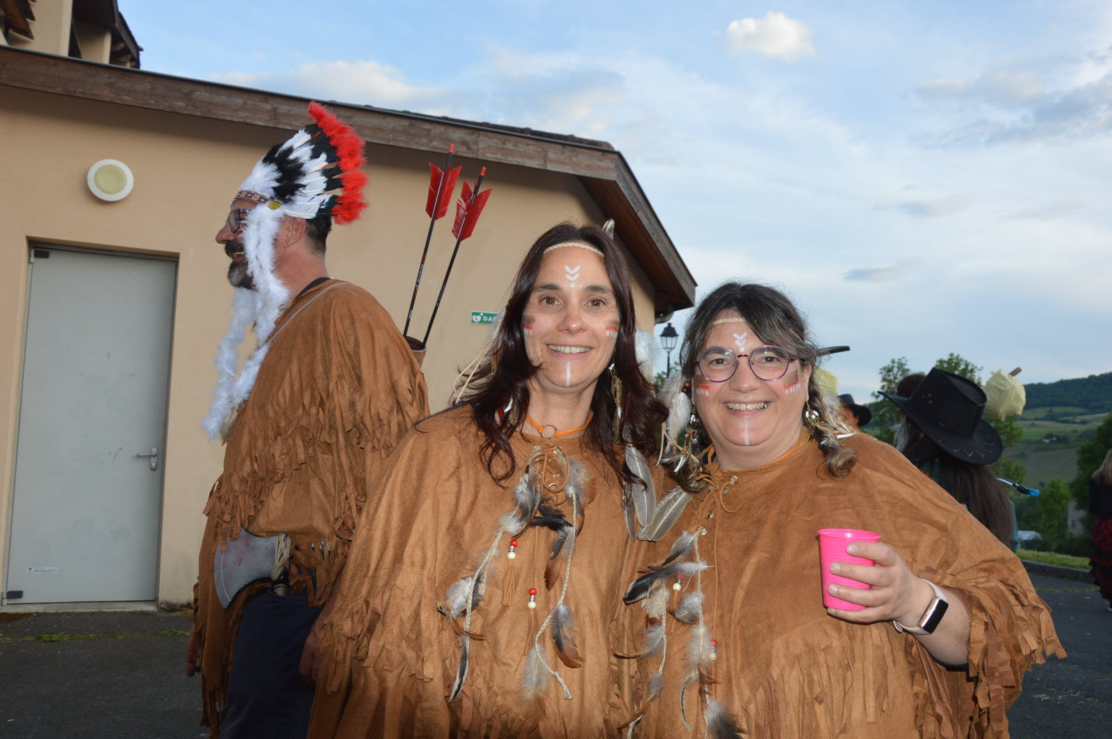 de-belles-indiennes-souriantes-photo-germaine-paccoud-1778365869.jpg