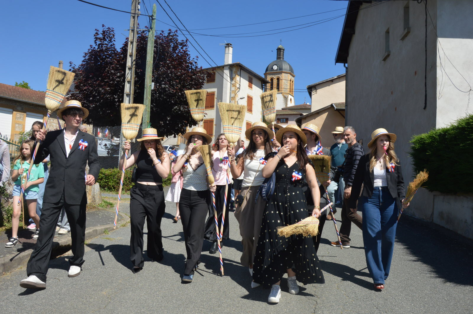 avant-de-s-elancer-a-leur-tour-photo-germaine-paccoud-1778365869.jpg