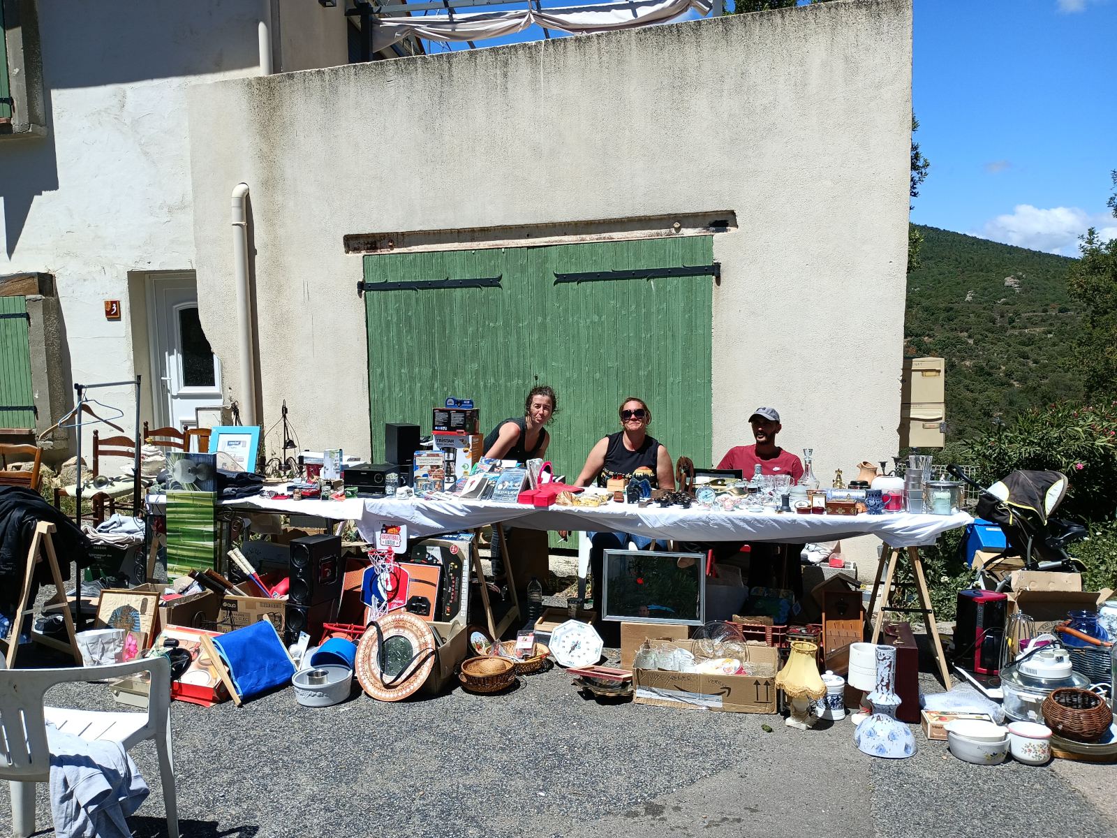Vide grenier 2.jpg