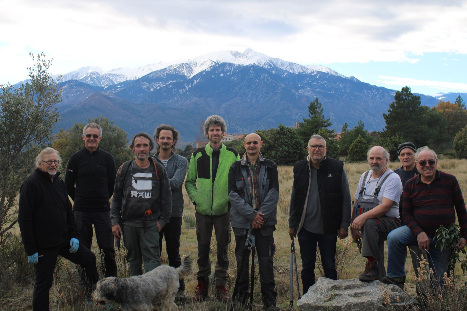 2022 - 02 -ELS ORRIS I CAMINS DEL ROC REDOUN.jpg