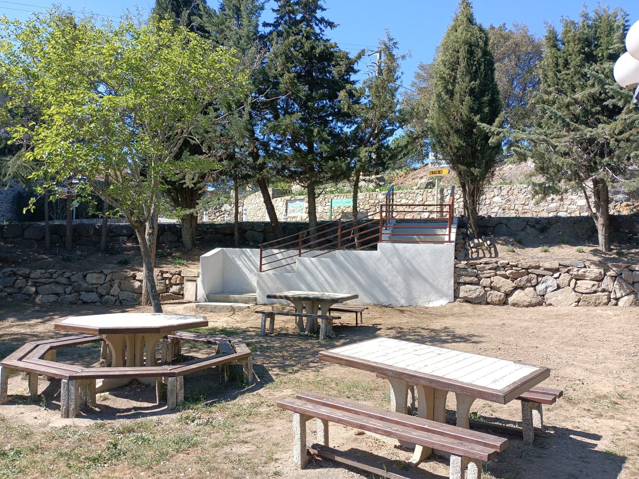 Accès espace de loisirs.jpg