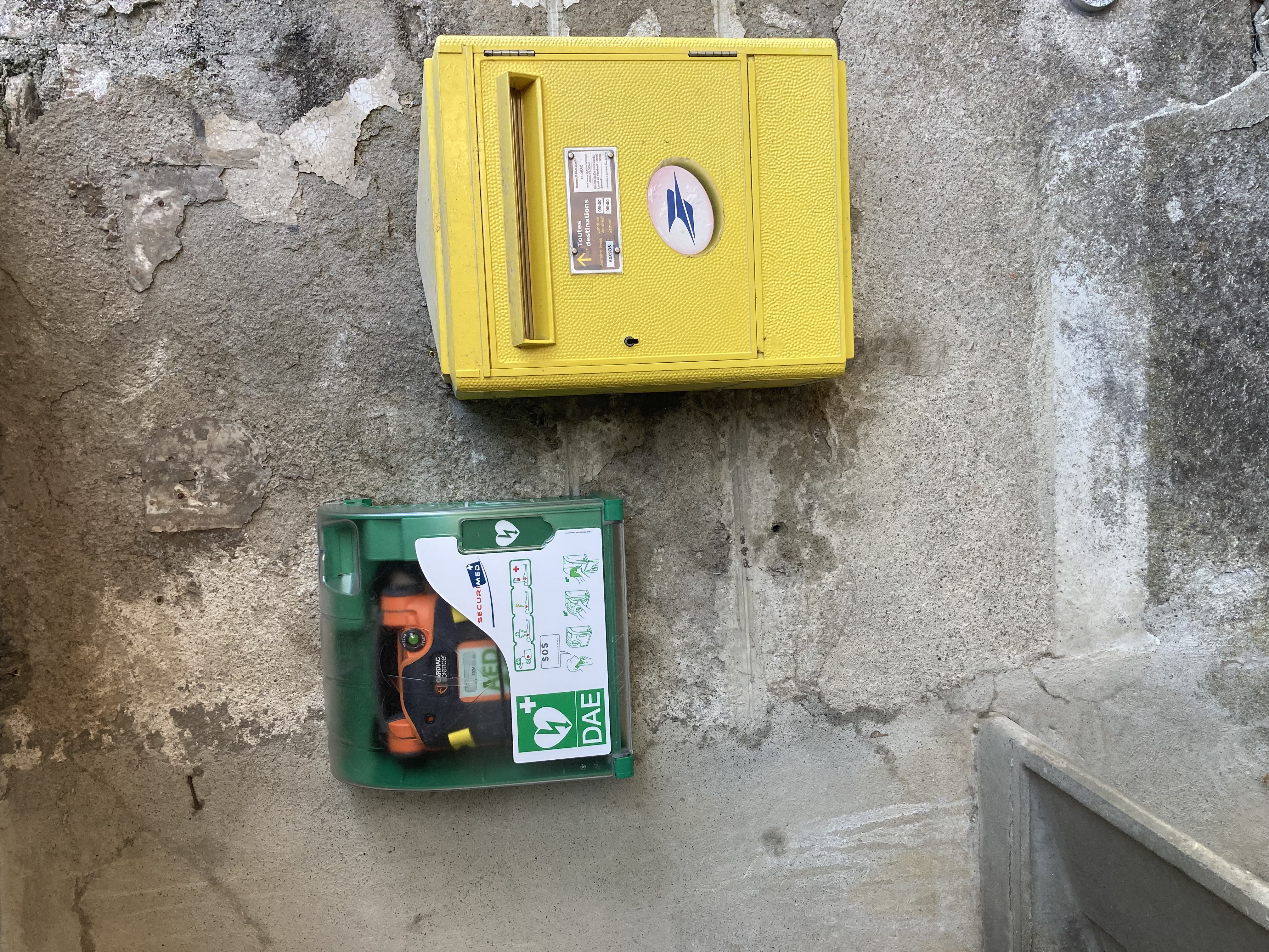 Défibrillateur.jpg