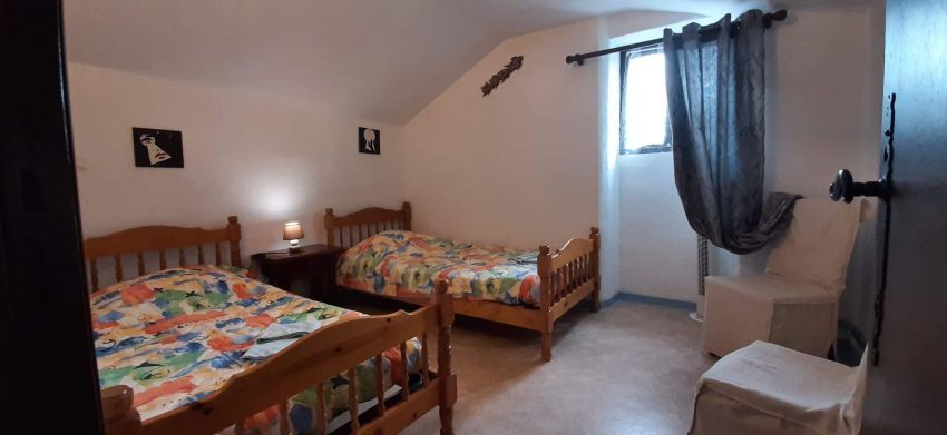 Lo Cap del Lioc chambre.jpg