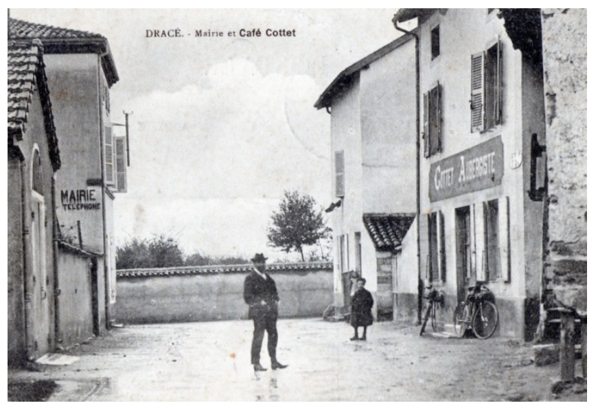 Le Bourg de Dracé4.png