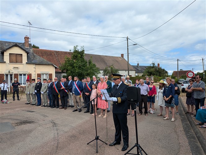 16-CRUX CEREMONIE DEPARTEMENTALE  _5_ Préfet.jpg