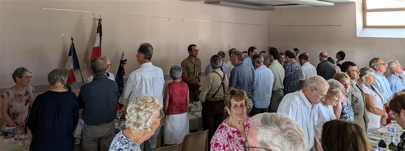 17 CRUX repas des maquis à la salle des fêtes hymne britannique _1_.jpg