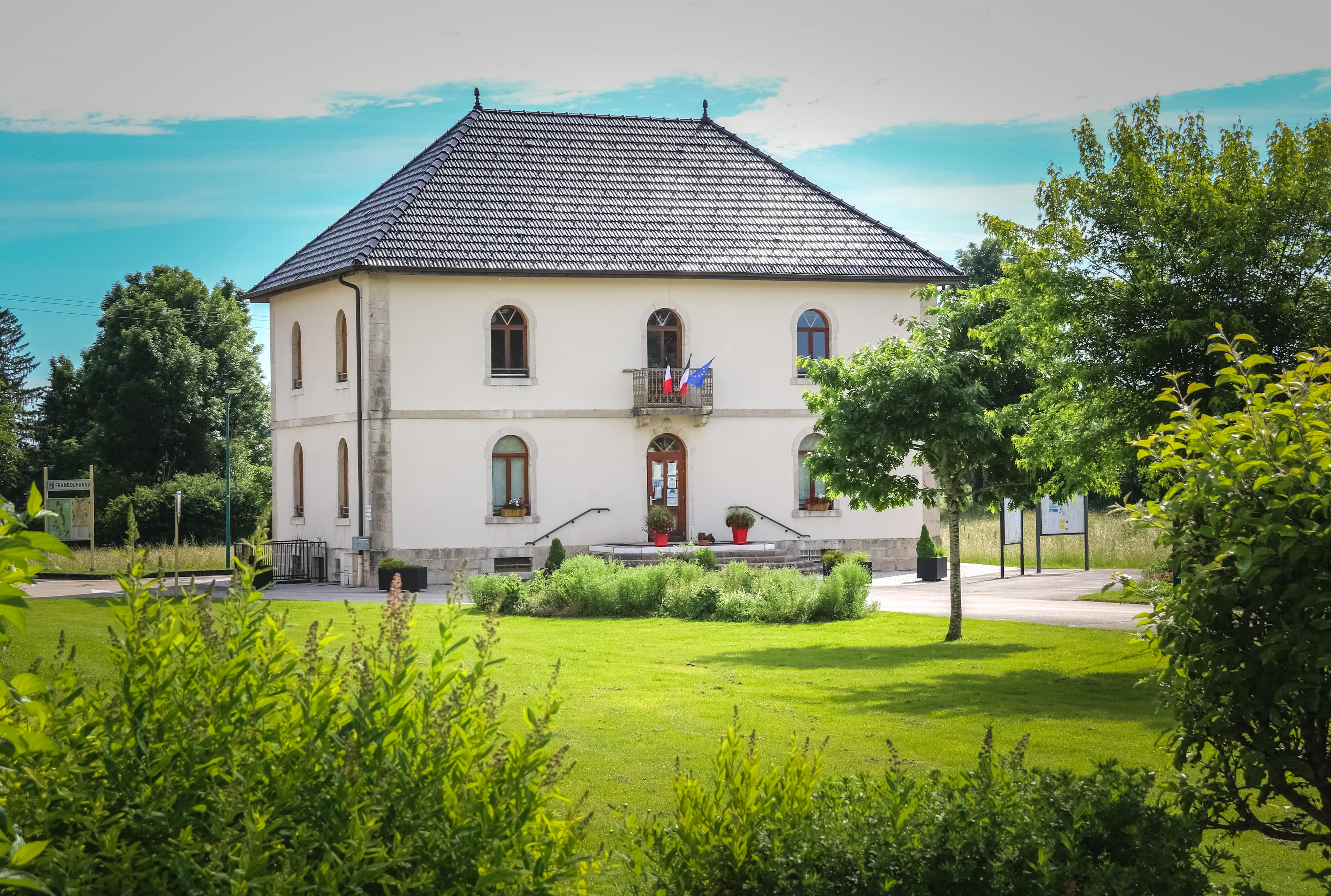 Photo mairie-min.jpg