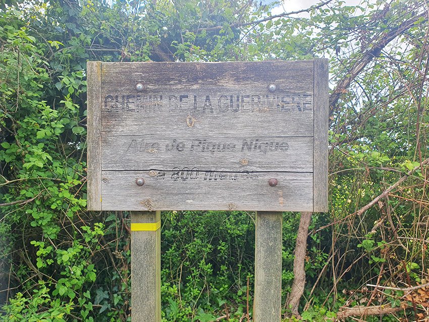 Guérivière - pancarte.jpg