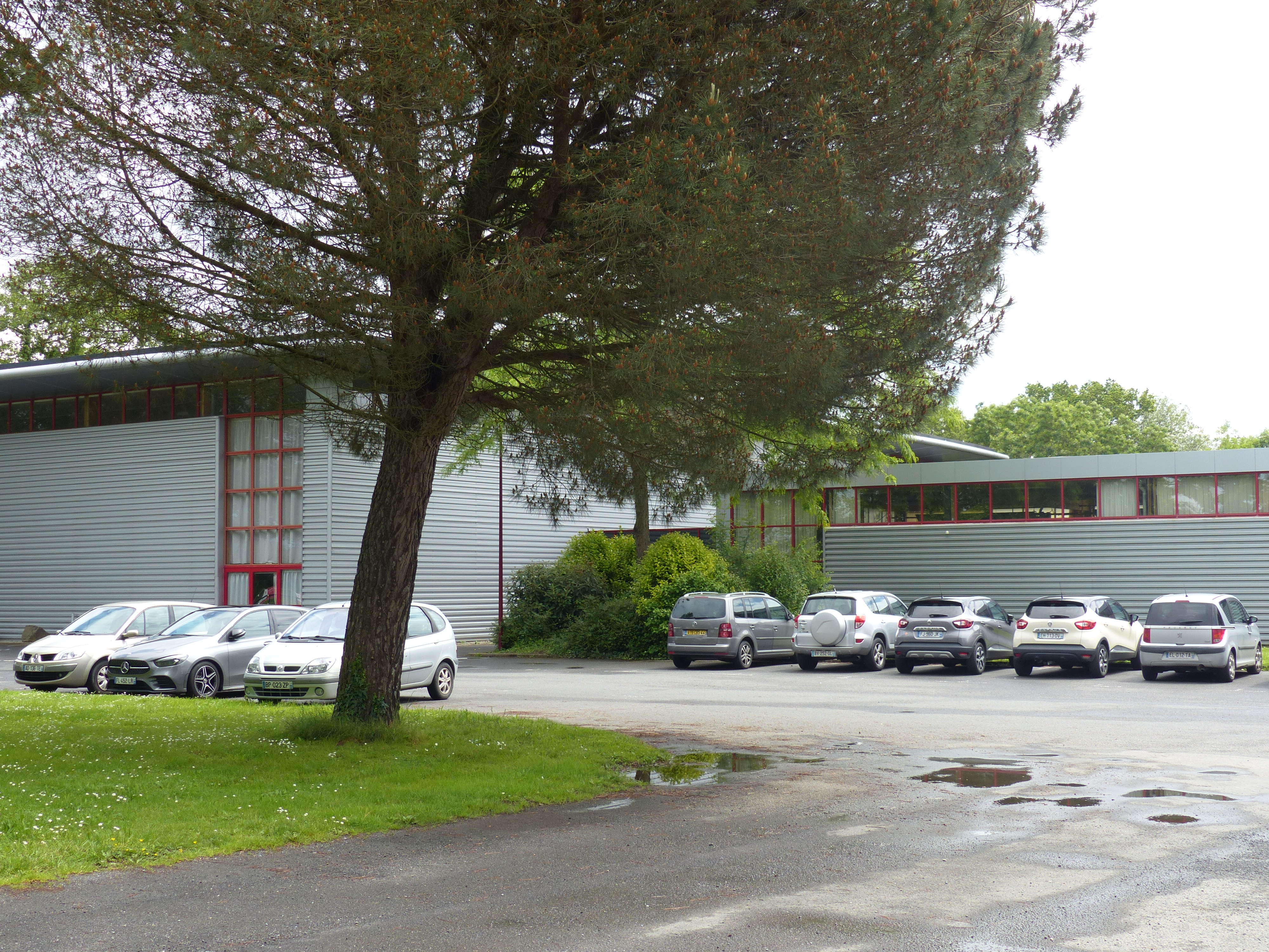 salle des Ajoncs.JPG