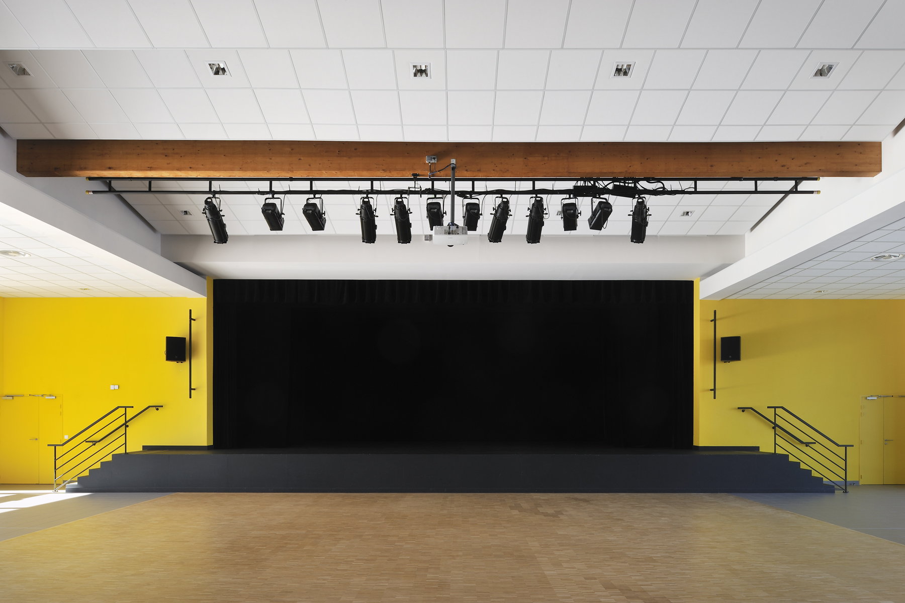 Espace_Sèvria- scène.jpg