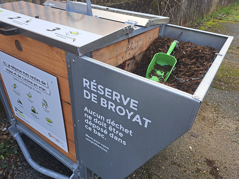 Dechets - bac biodechets Pirmil - bioseaux.jpg