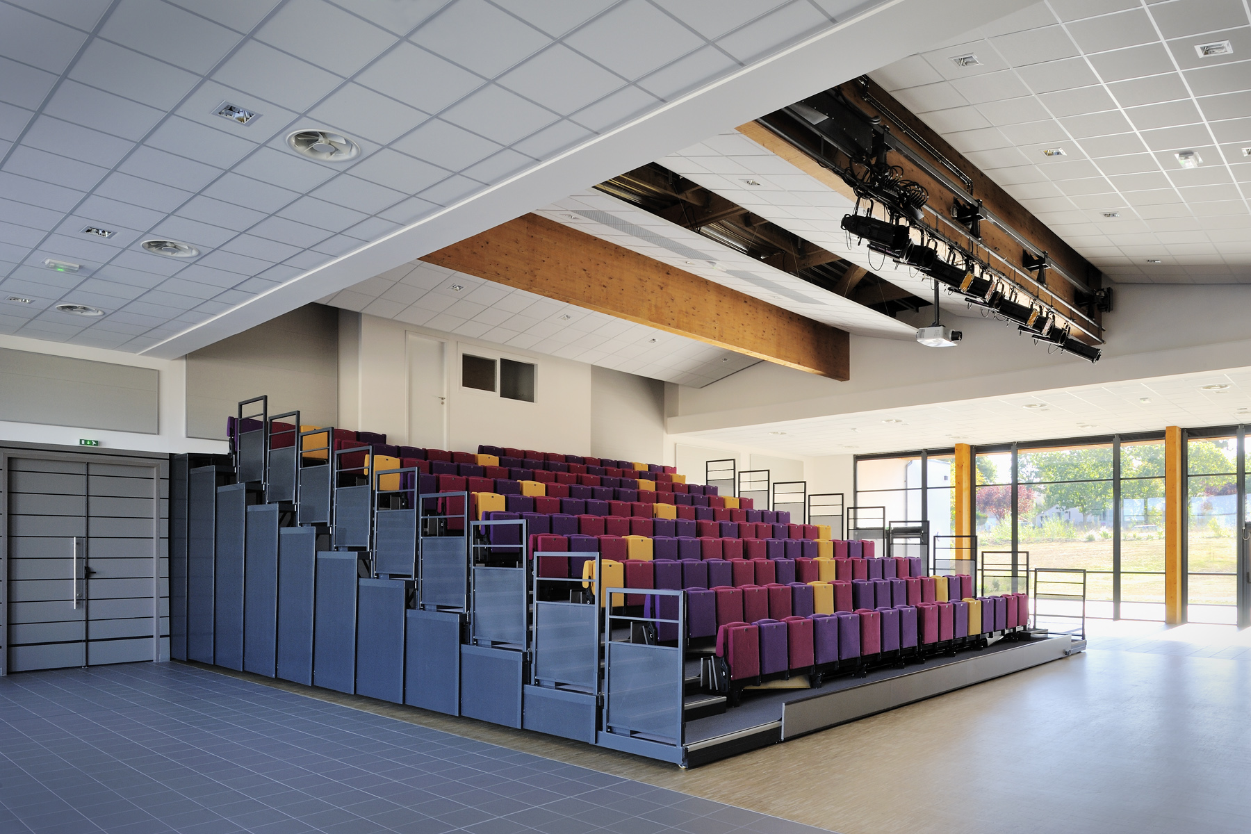 Sevria - gradins.jpg