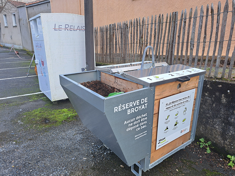 Dechets - bac biodechets Pirmil .jpg