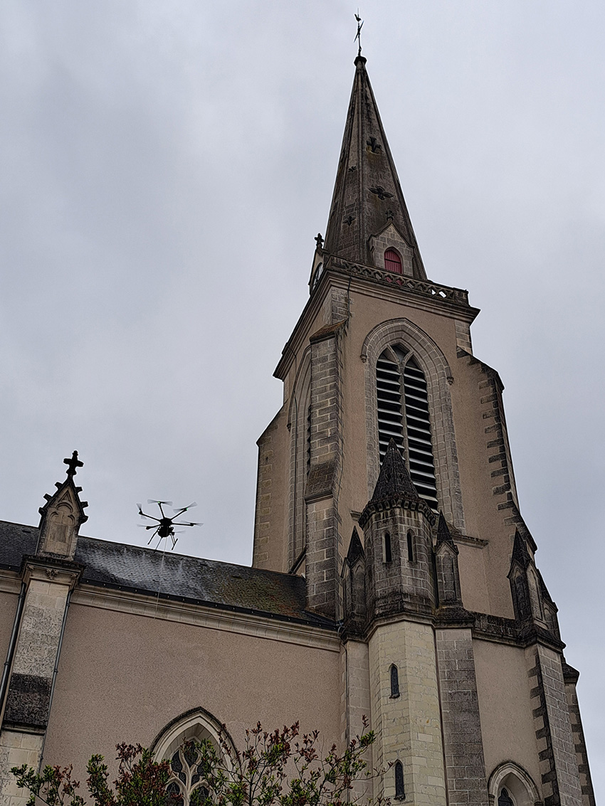 Drone - eglise.jpg