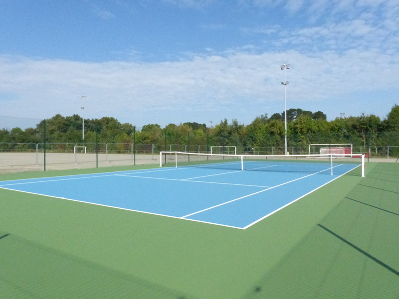 terrain de tennis - site mairie.jpg