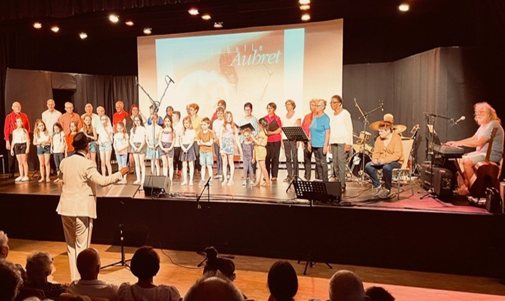 concert intergenarationnel semaine bleue.jpg