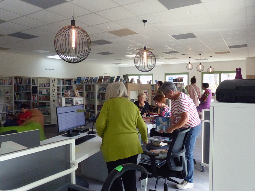 bénévoles biblio a l ouverture.jpg