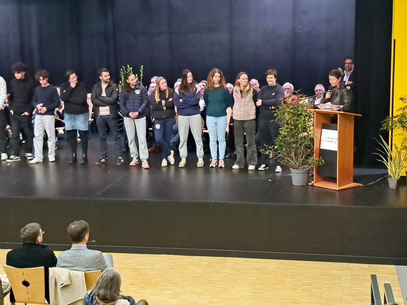Médailles - equipe feminine senior basket.jpg