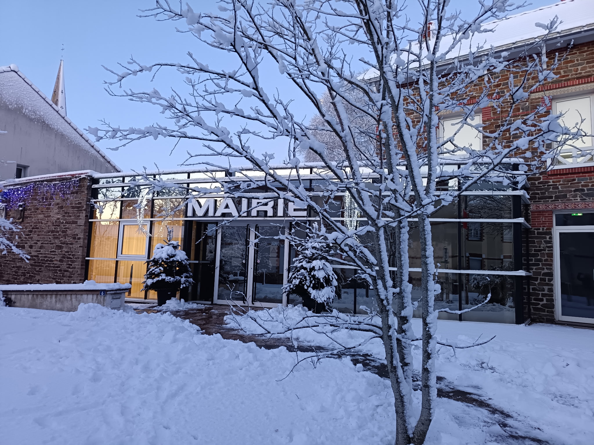 mairie - neige le 6 janvier 2026.jpg